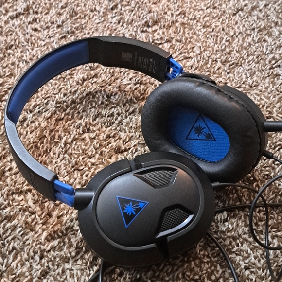 Turtle Beach Headset - Picture 2 of 5